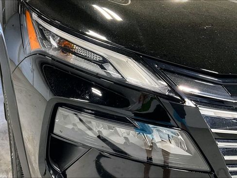 Used 2024 Nissan Rogue SL w/ SL Premium Package image 39