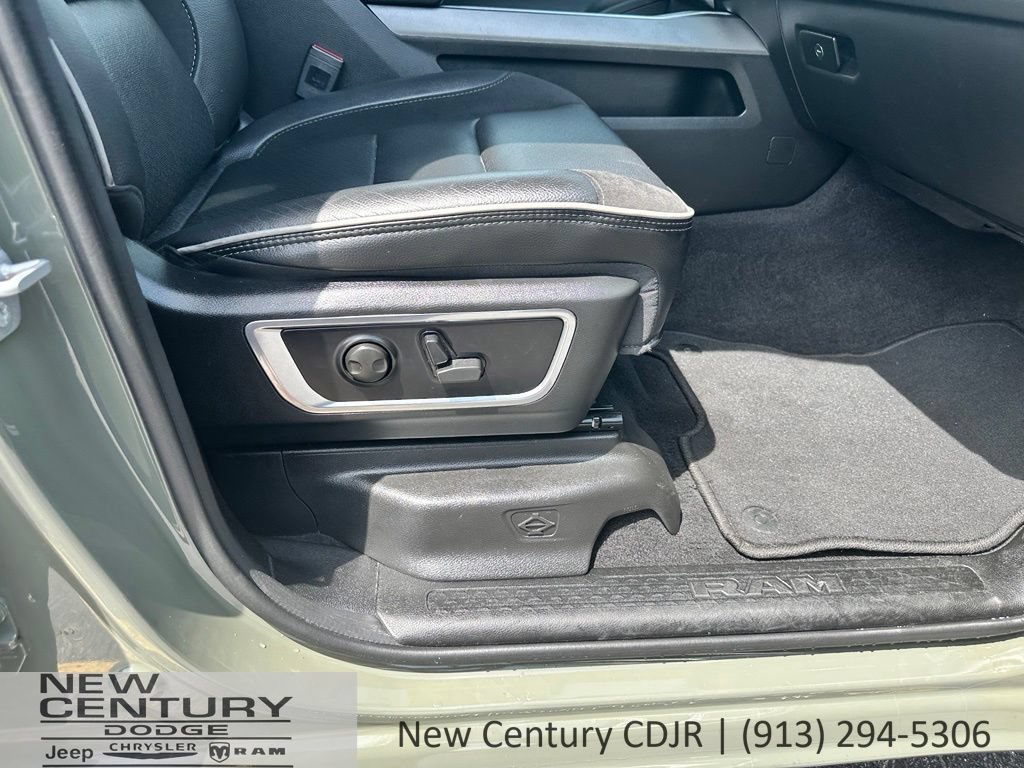 Used 2026 RAM 1500 Laramie AWD/4WD image 22
