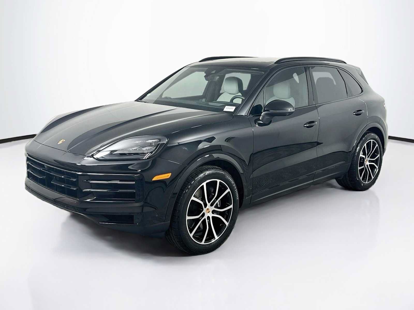 Certified 2026 Porsche Cayenne AWD/4WD image 1