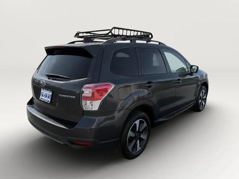 Used 2018 Subaru Forester 2.5i Premium AWD/4WD image 7