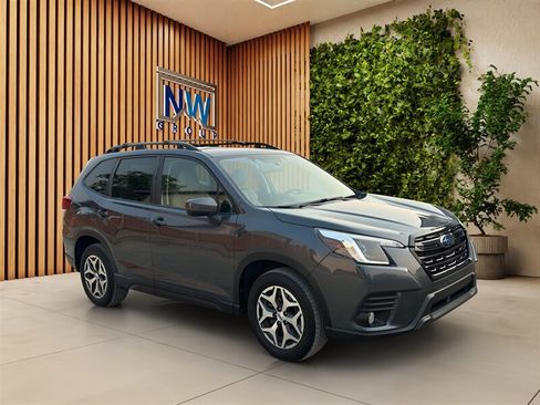 Used 2022 Subaru Forester Premium w/ Popular Package #1 AWD/4WD image 1