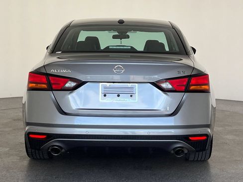 Used 2021 Nissan Altima 2.5 SR FWD image 5