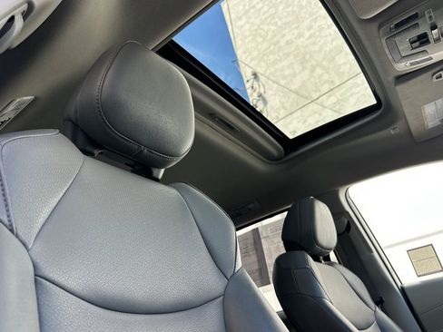 Certified 2022 Toyota Sienna XLE image 19