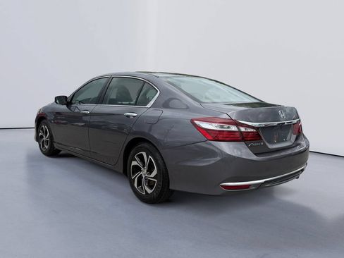 Used 2017 Honda Accord LX image 5