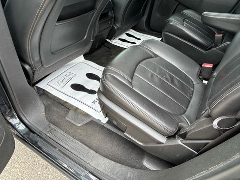 Used 2013 Buick Enclave Leather FWD image 9