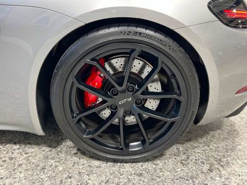 Used 2021 Porsche 718 Cayman GT4 image 34