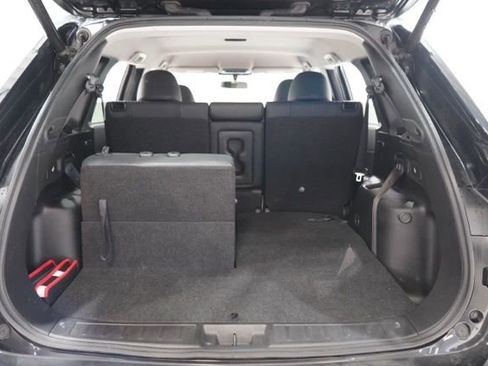 Used 2024 Mitsubishi Outlander SE image 32