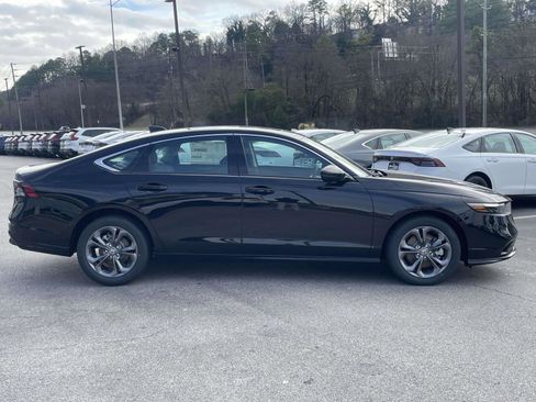 New 2025 Honda Accord EX-L image 2