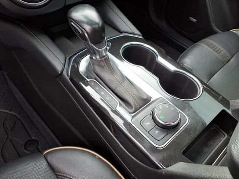 Used 2019 Chevrolet Blazer Premier w/ Sun and Wheels Package image 27