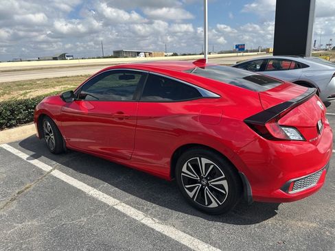 Used 2018 Honda Civic EX-L image 8