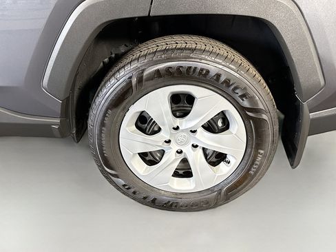 Used 2024 Toyota RAV4 LE FWD image 36