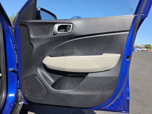 Used 2023 Hyundai Venue SEL FWD image 22