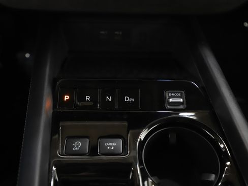 Used 2025 Nissan Murano SV image 24