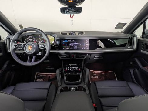 New 2026 Porsche Cayenne Coupe image 20