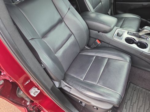 Used 2018 Jeep Grand Cherokee High Altitude AWD/4WD image 16