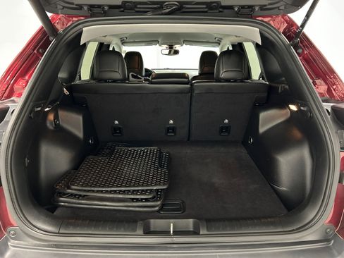 Used 2020 Jeep Cherokee Latitude Plus AWD/4WD image 33