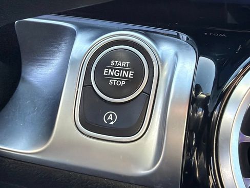 Used 2024 Mercedes-Benz GLB 250 image 30