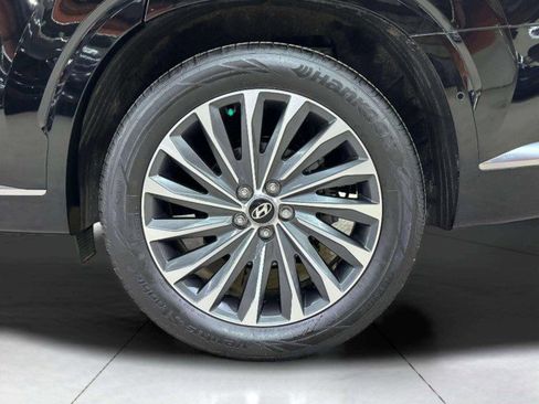 Used 2024 Hyundai Palisade Calligraphy image 16