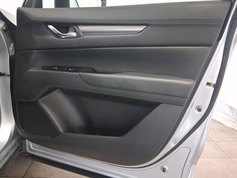 Used 2018 MAZDA CX-5 Touring image 18