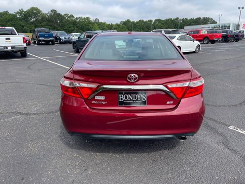 Used 2017 Toyota Camry SE FWD image 15