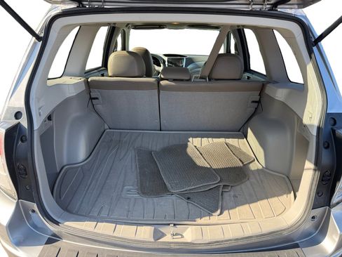 Used 2010 Subaru Forester 2.5X Premium image 17