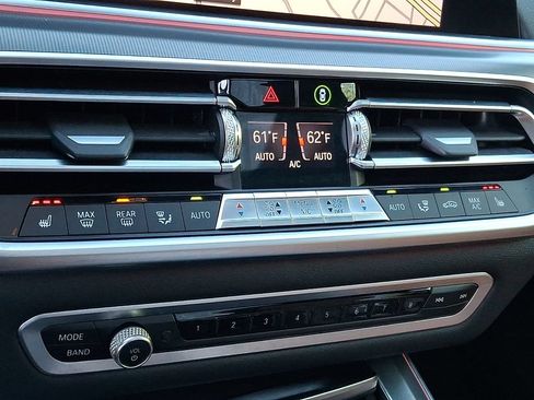 Used 2019 BMW X5 xDrive40i w/ Premium Package 2 AWD/4WD image 13