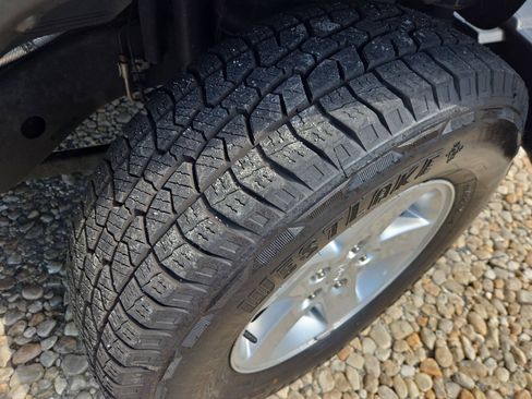 Used 2015 Jeep Wrangler Unlimited Sport w/ Quick Order Package 24S AWD/4WD image 9