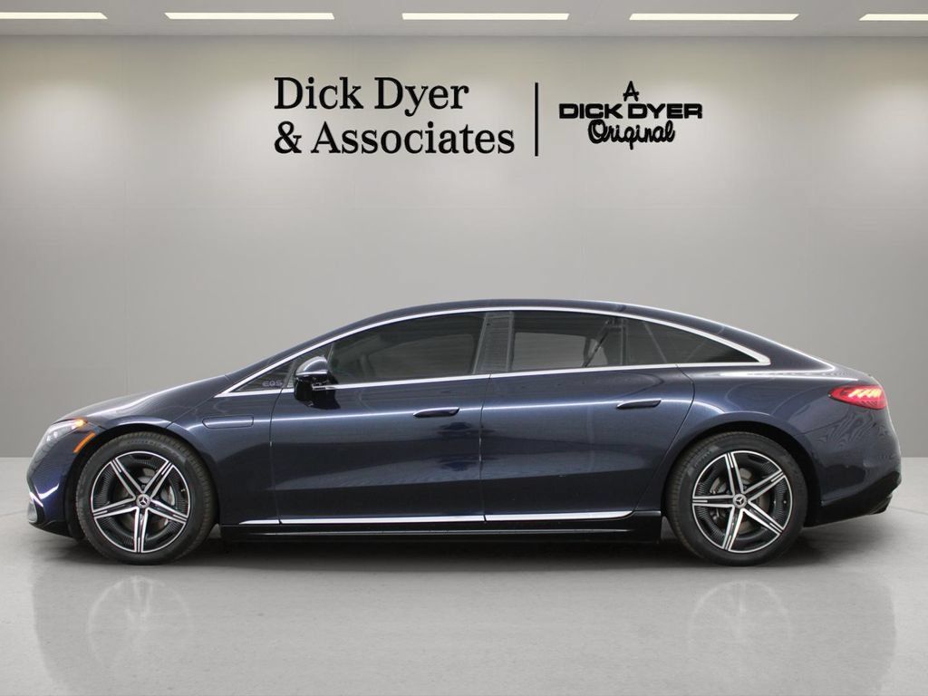 Used 2023 Mercedes-Benz EQS 580 4MATIC Sedan image 15