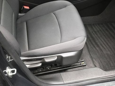 Used 2018 Chevrolet Malibu LT FWD image 39