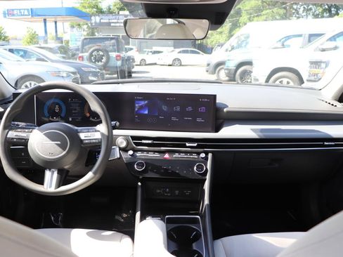 Used 2024 Hyundai Sonata SEL FWD image 16