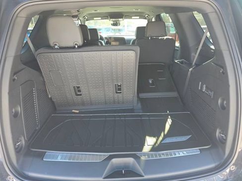 New 2026 Chevrolet Tahoe High Country image 24