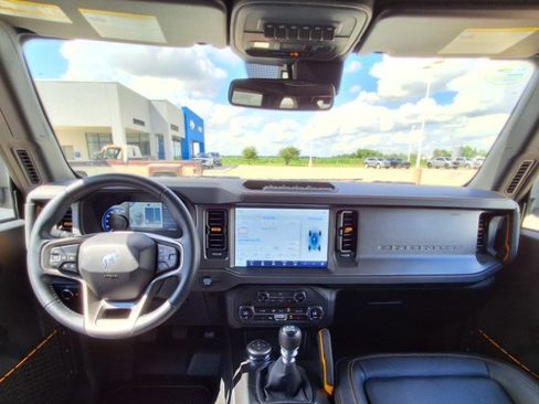 Used 2024 Ford Bronco Badlands AWD/4WD image 17