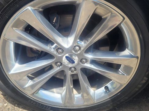 Used 2019 Ford Explorer XLT w/ Equipment Group 202A AWD/4WD image 43