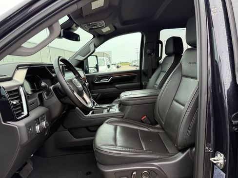 Used 2025 GMC Sierra 2500 Denali AWD/4WD image 5