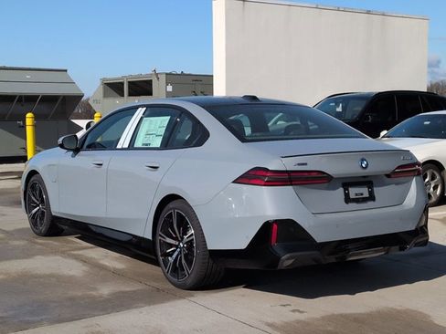 New 2026 BMW 550e xDrive w/ Executive Package image 9