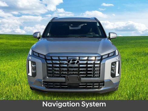 Used 2024 Hyundai Palisade Calligraphy image 3