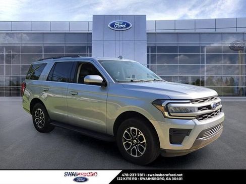 Used 2024 Ford Expedition XLT AWD/4WD image 1