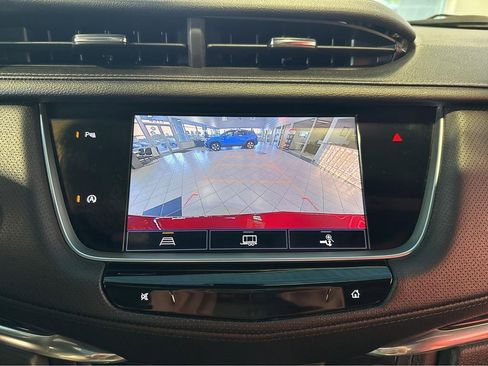 Used 2022 Cadillac XT5 Premium Luxury AWD/4WD image 22