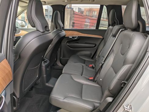 Certified 2024 Volvo XC90 T8 Plus w/ Protection Package Premier image 23