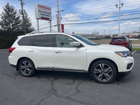 Used 2020 Nissan Pathfinder Platinum image 8
