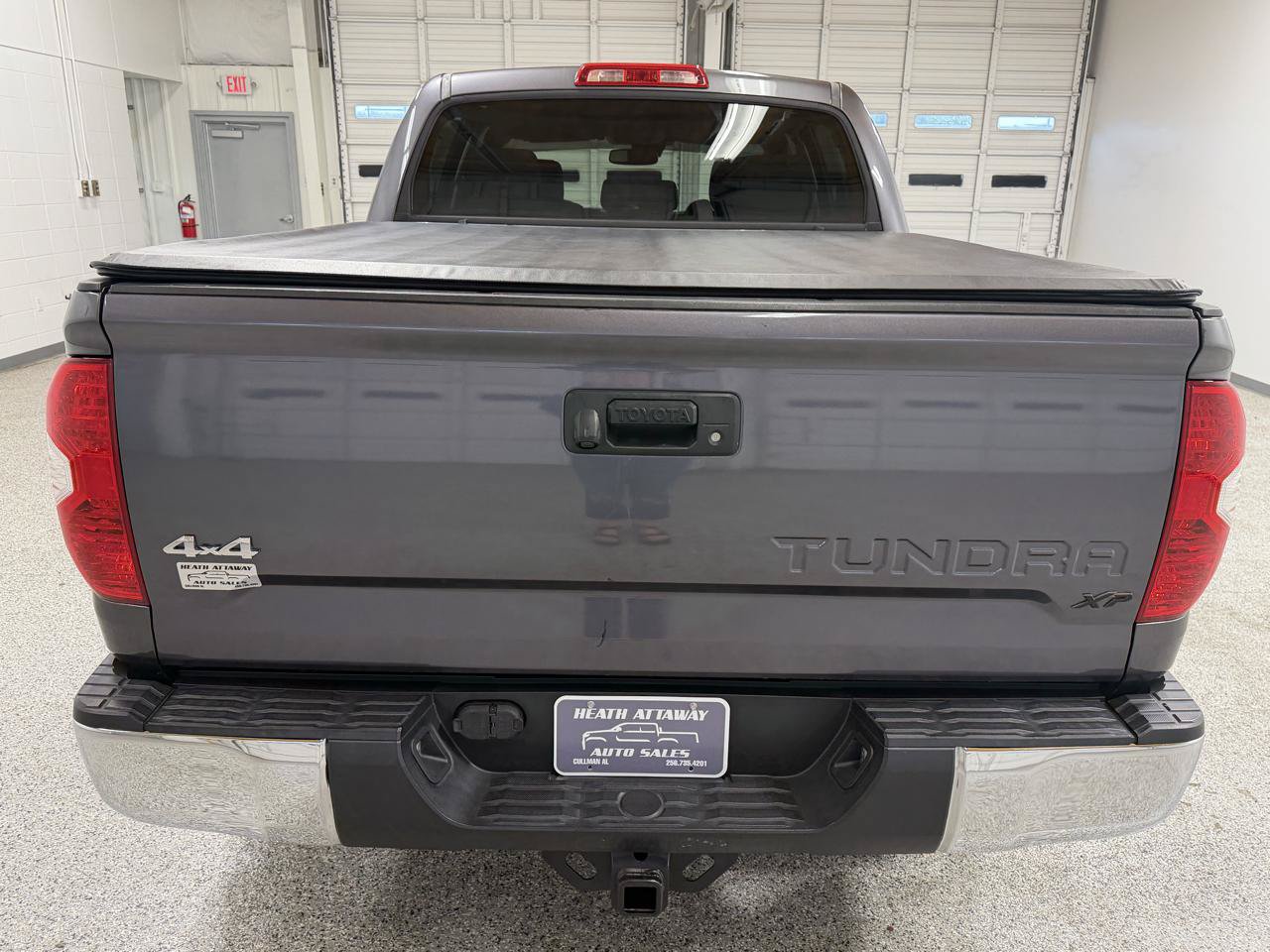 Used 2018 Toyota Tundra SR5 w/ SR5 Upgrade Package AWD/4WD image 6