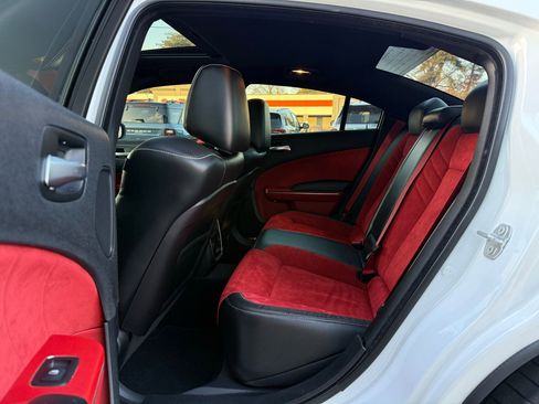 Used 2016 Dodge Charger SRT w/ Harman/Kardon Audio Group image 41