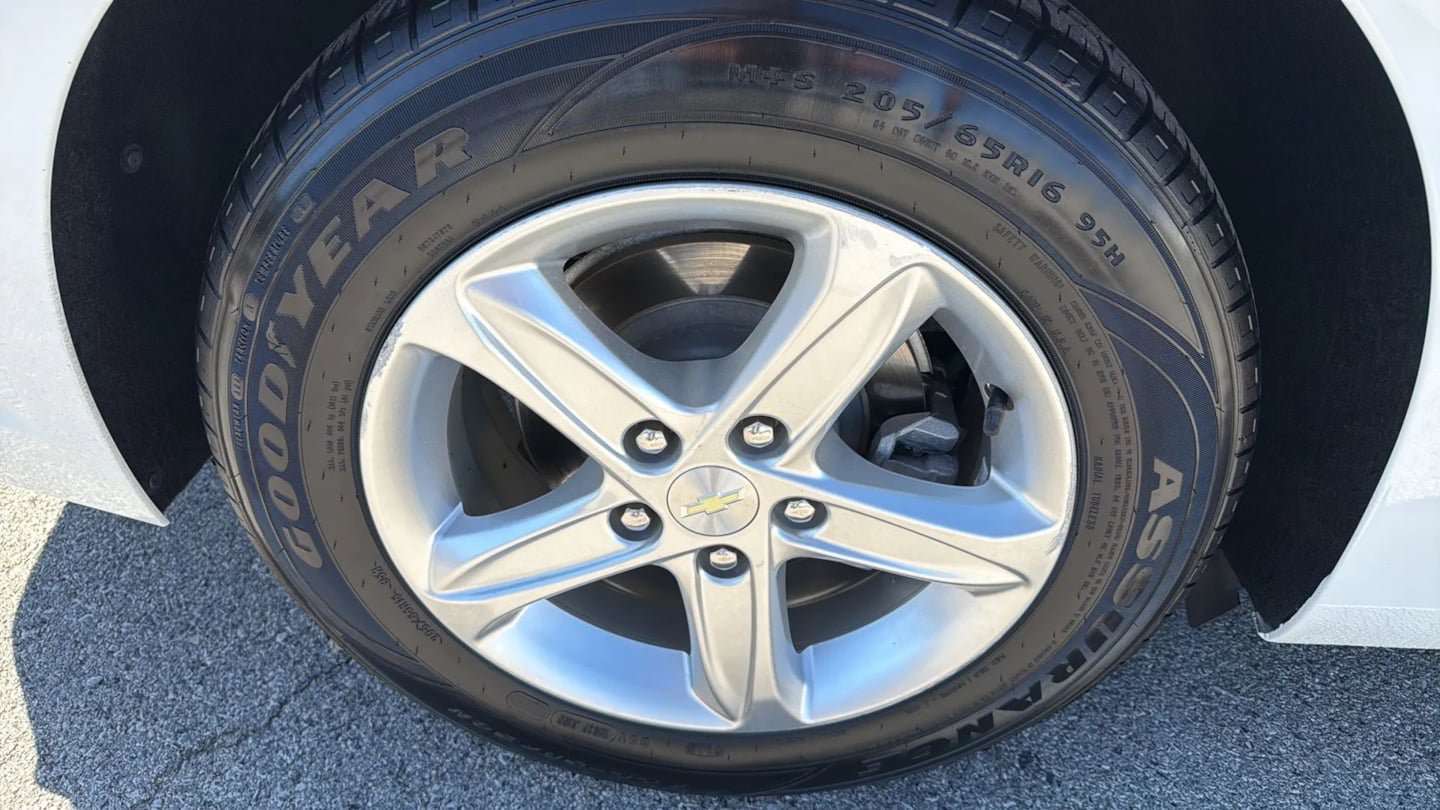 Used 2020 Chevrolet Malibu LS FWD image 29