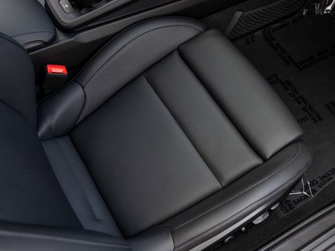 Certified 2025 Porsche 911 Carrera 4 GTS image 40