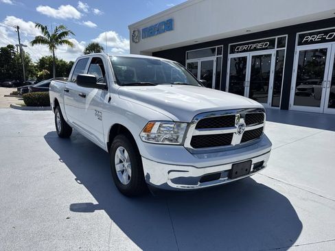 Used 2022 RAM 1500 Classic SLT RWD image 7