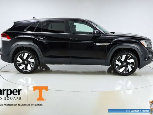 Used 2025 Volkswagen Atlas Cross Sport SE w/ Panoramic Sunroof Package image 49