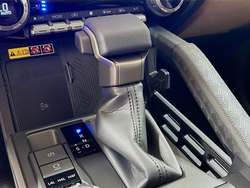 New 2026 Toyota 4Runner Limited AWD/4WD image 16