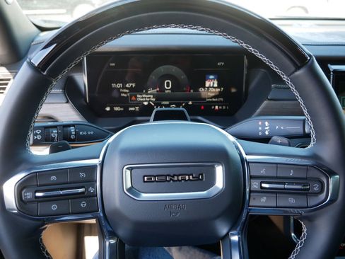 Used 2025 GMC Acadia Denali w/ Super Cruise Package AWD/4WD image 25