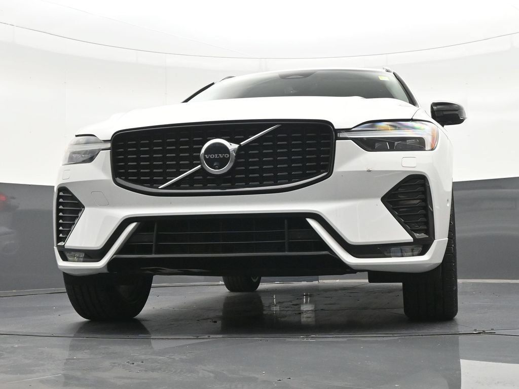 Certified 2024 Volvo XC60 B5 Plus w/ Climate Package AWD/4WD image 30
