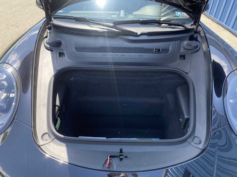 Used 2017 Porsche 911 Carrera 4S image 32